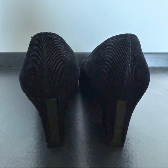 Vintage Salvatore Ferragamo classic black grosgrain block heel pumps - size 5.5 - Picture 5 of 7